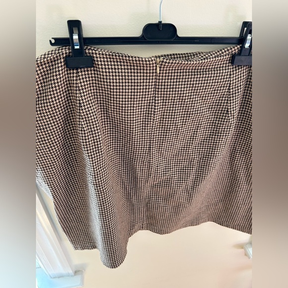 SHEIN Plus Size Houndstooth Print High Waisted Skirt - Picture 6 of 7